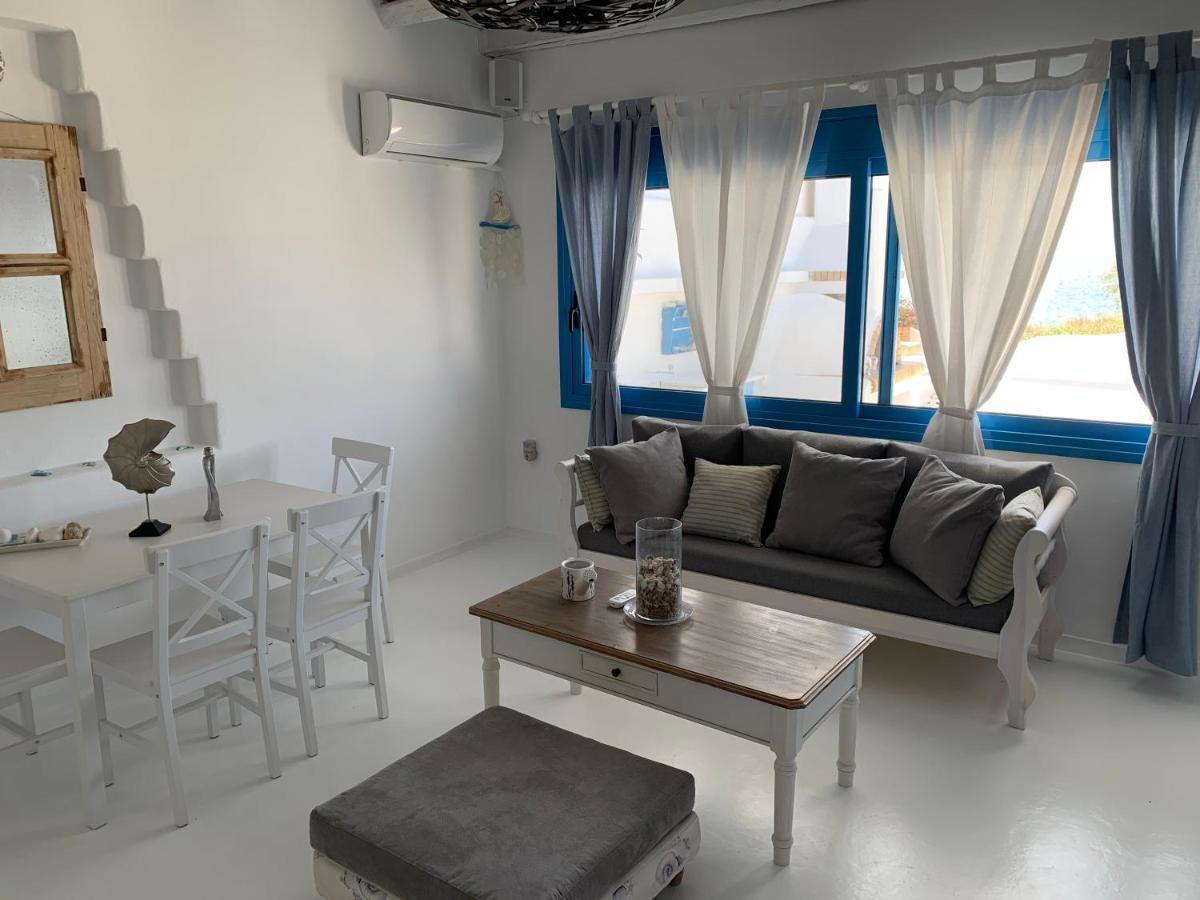 Blue Sea Villa & Apartments Makrýgialos Exterior foto